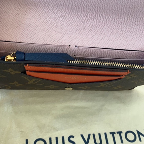 Louis Vuitton wallet - Picture 9 of 9